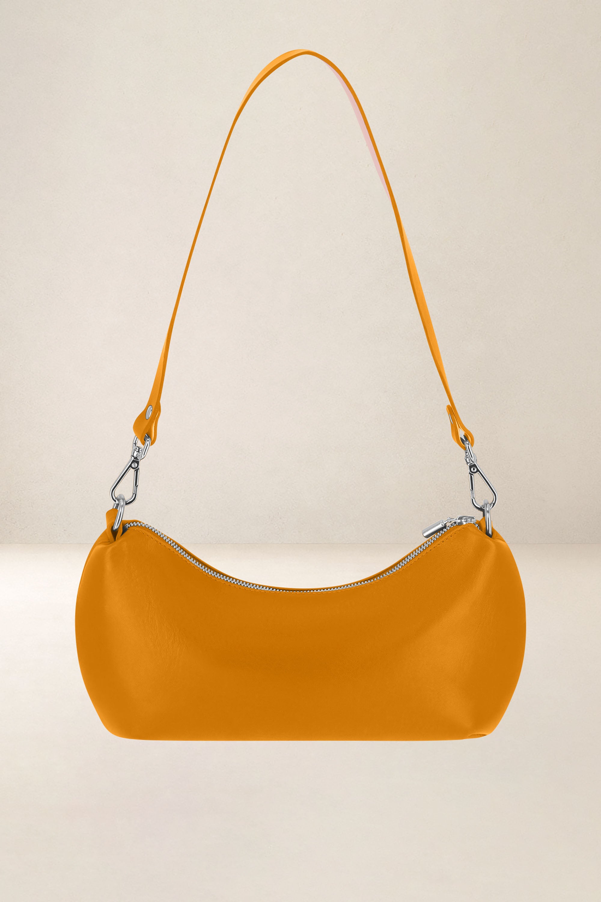 les-ateliers-four-s-h-cate-sac-demi-lune-cuir-fauve image 1