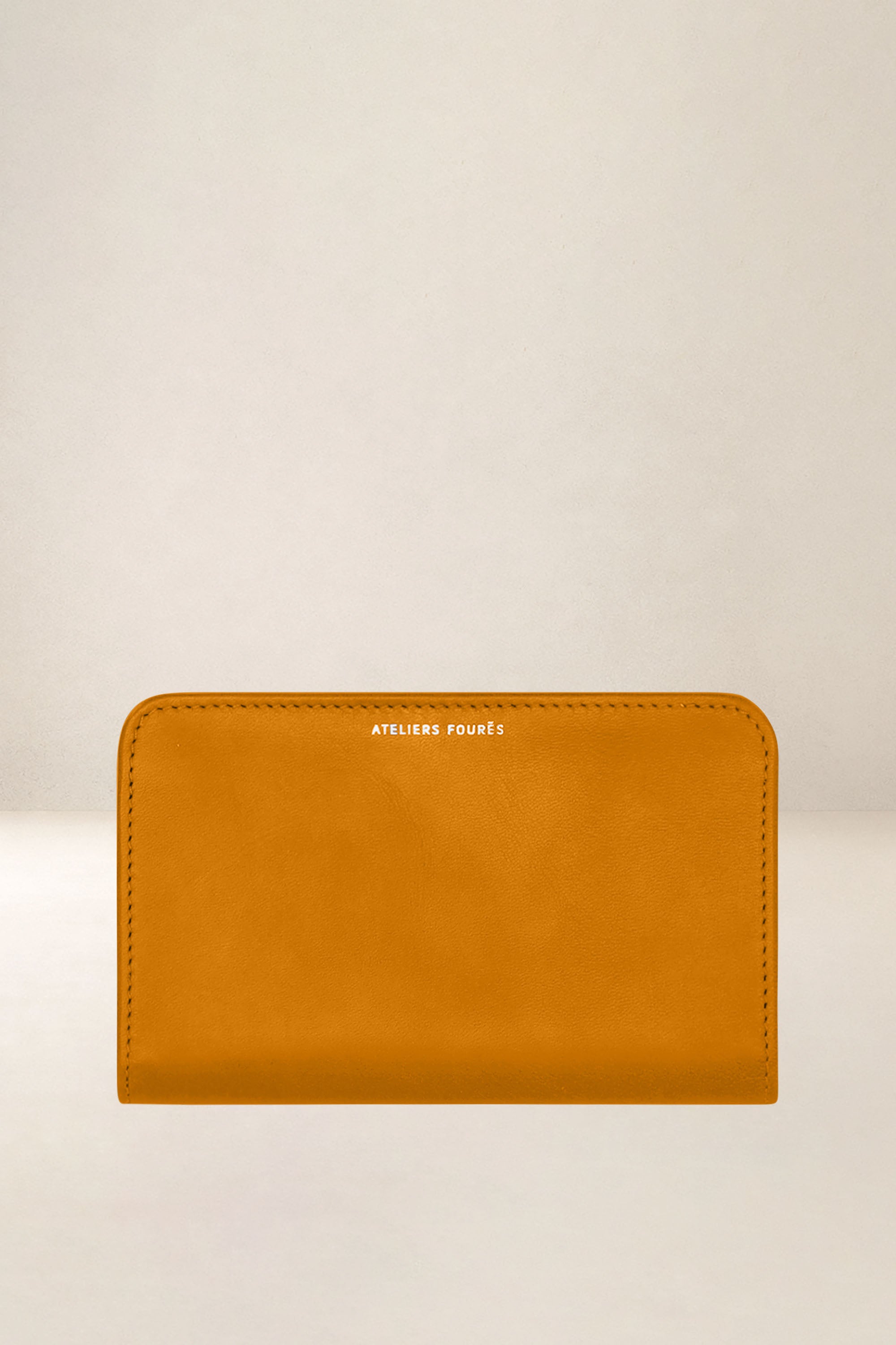 les-ateliers-four-s-pers-phone-portefeuille-cuir-fauve-medium image 1