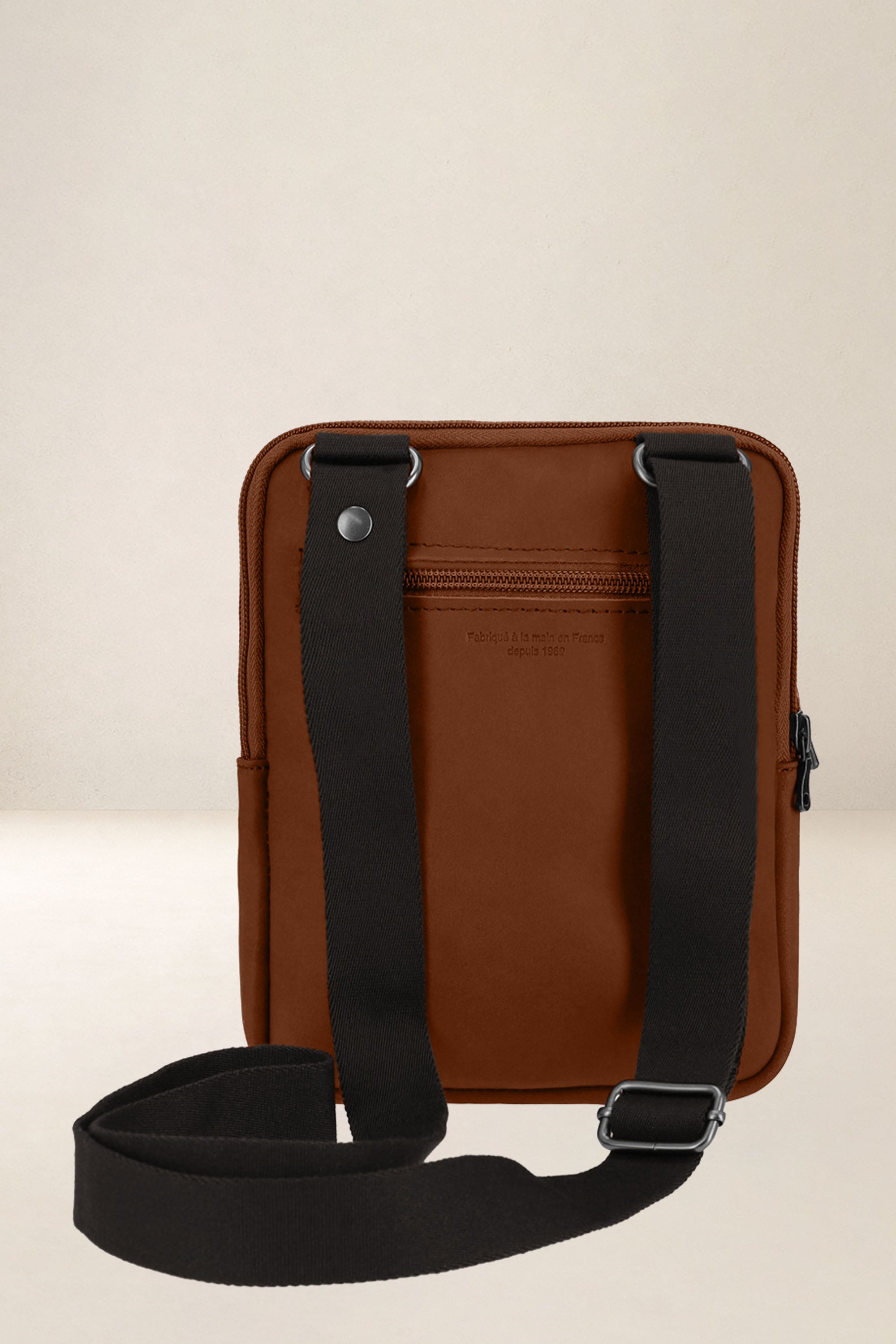 les-ateliers-four-s-damas-ne-sacoche-cuir-cognac image 8
