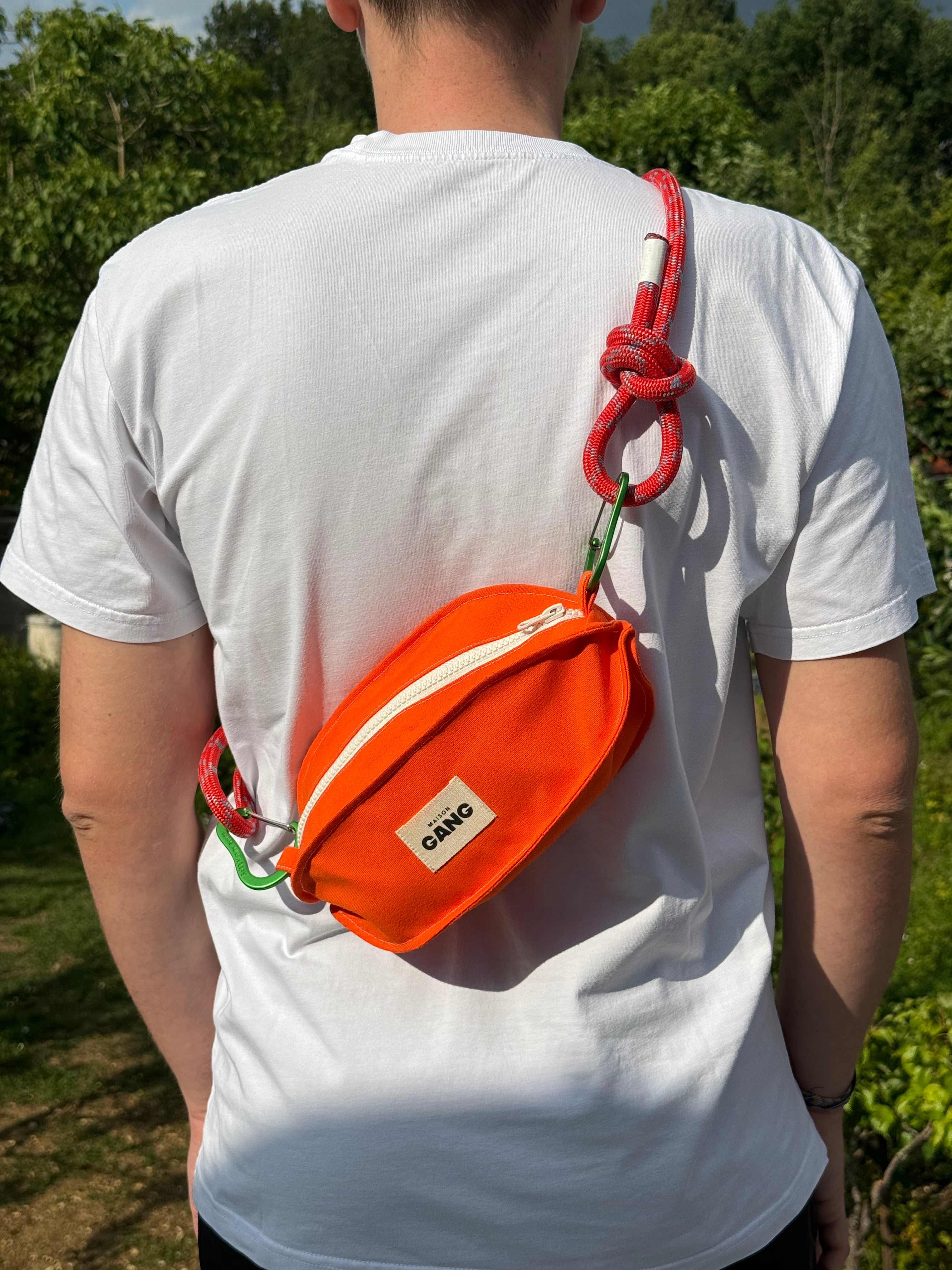 maison-gang-sacs-ballon-bowie-sac-orange-sangle-bleue image 6