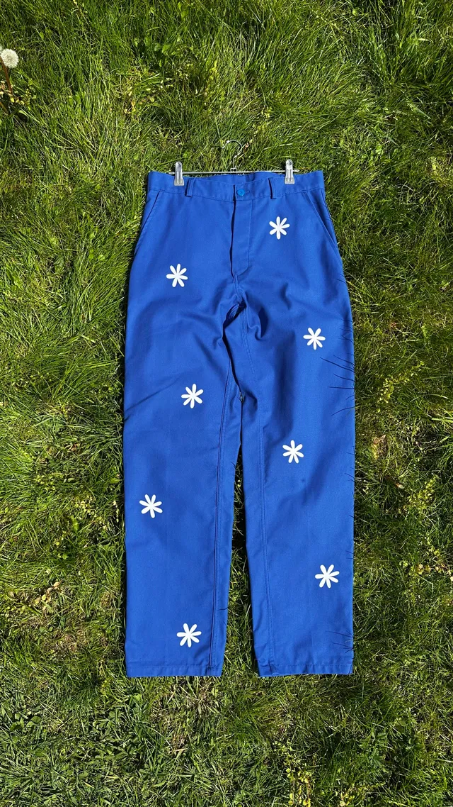 maison-gang-vestes-de-travail-pantalon-marguerites-blanches-bleu-42 image 1