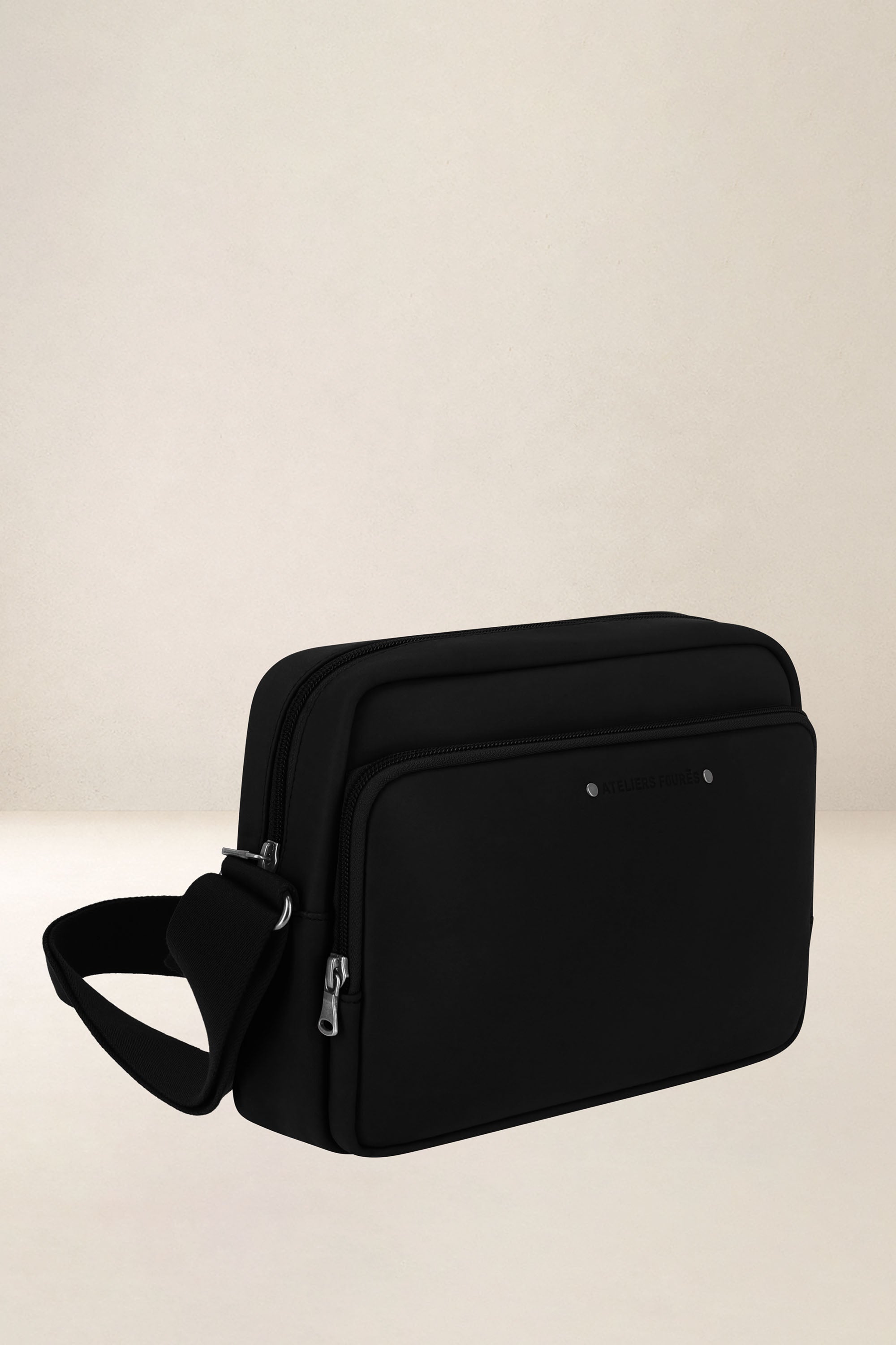 les-ateliers-four-s-pers-e-sacoche-cuir-marine-homme image 4
