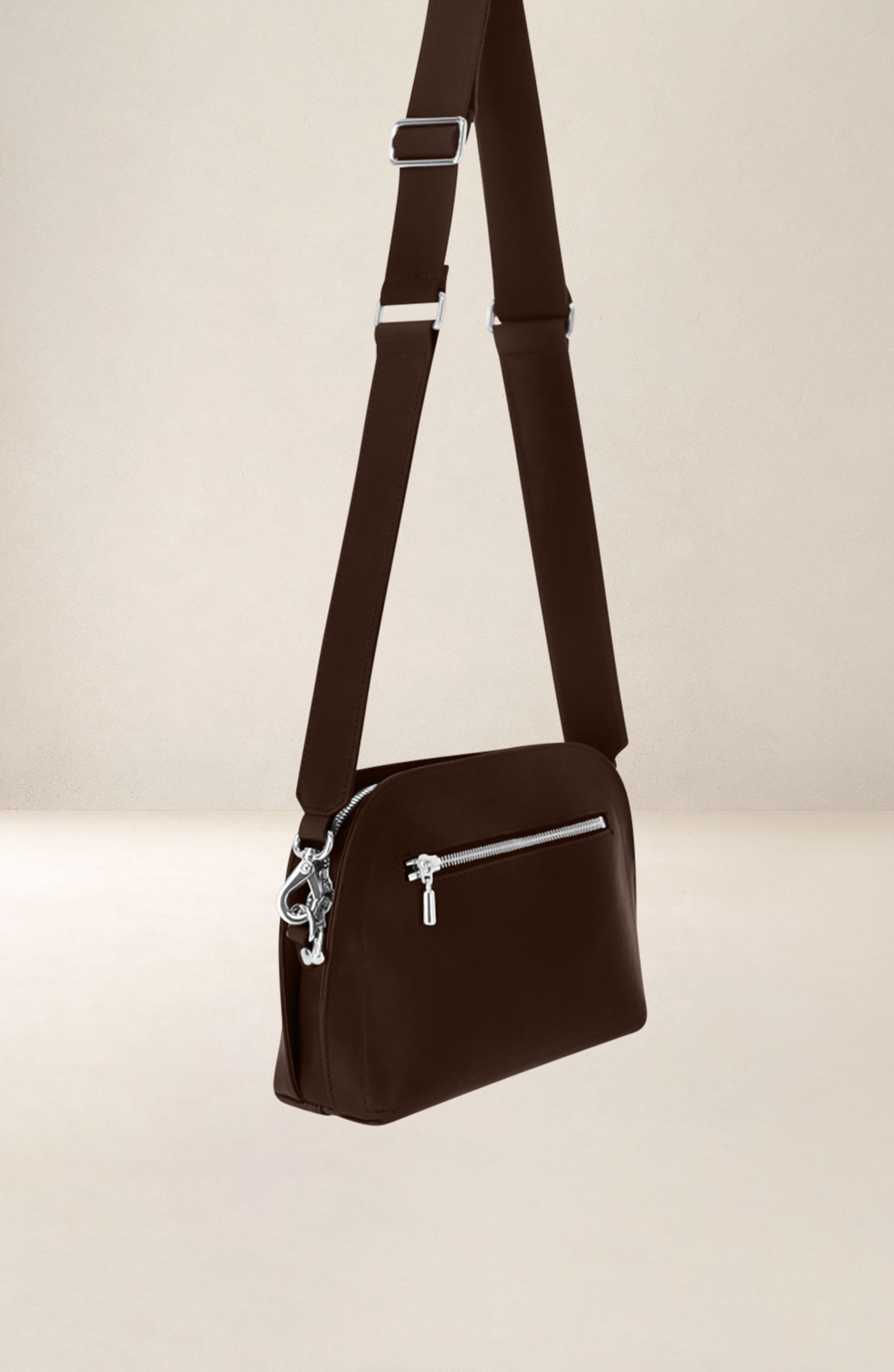 les-ateliers-four-s-odyss-e-sac-bandouli-re-fauve-cuir image 7