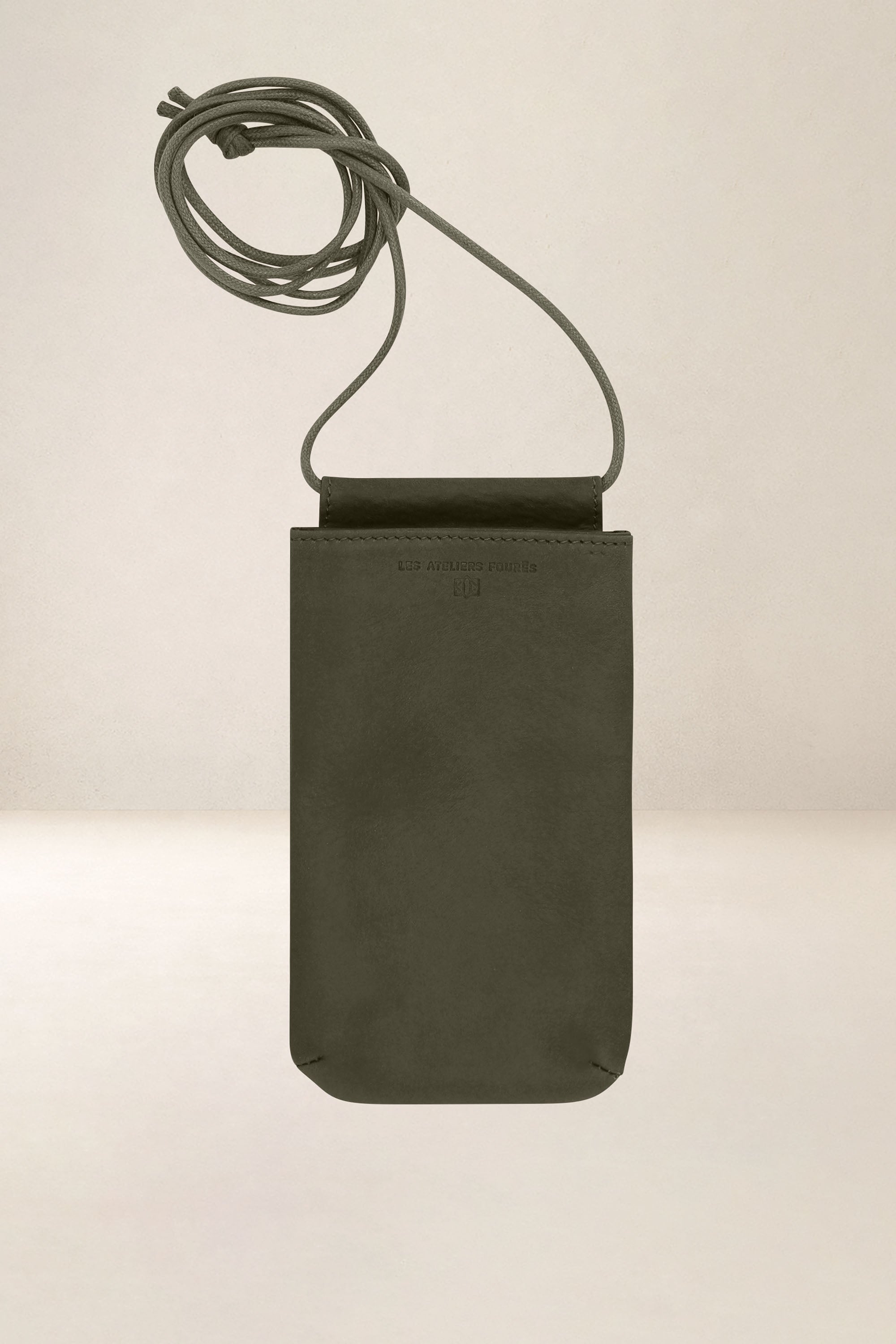 les-ateliers-four-s-circ-porte-t-l-phone-cuir-orange-confite image 6