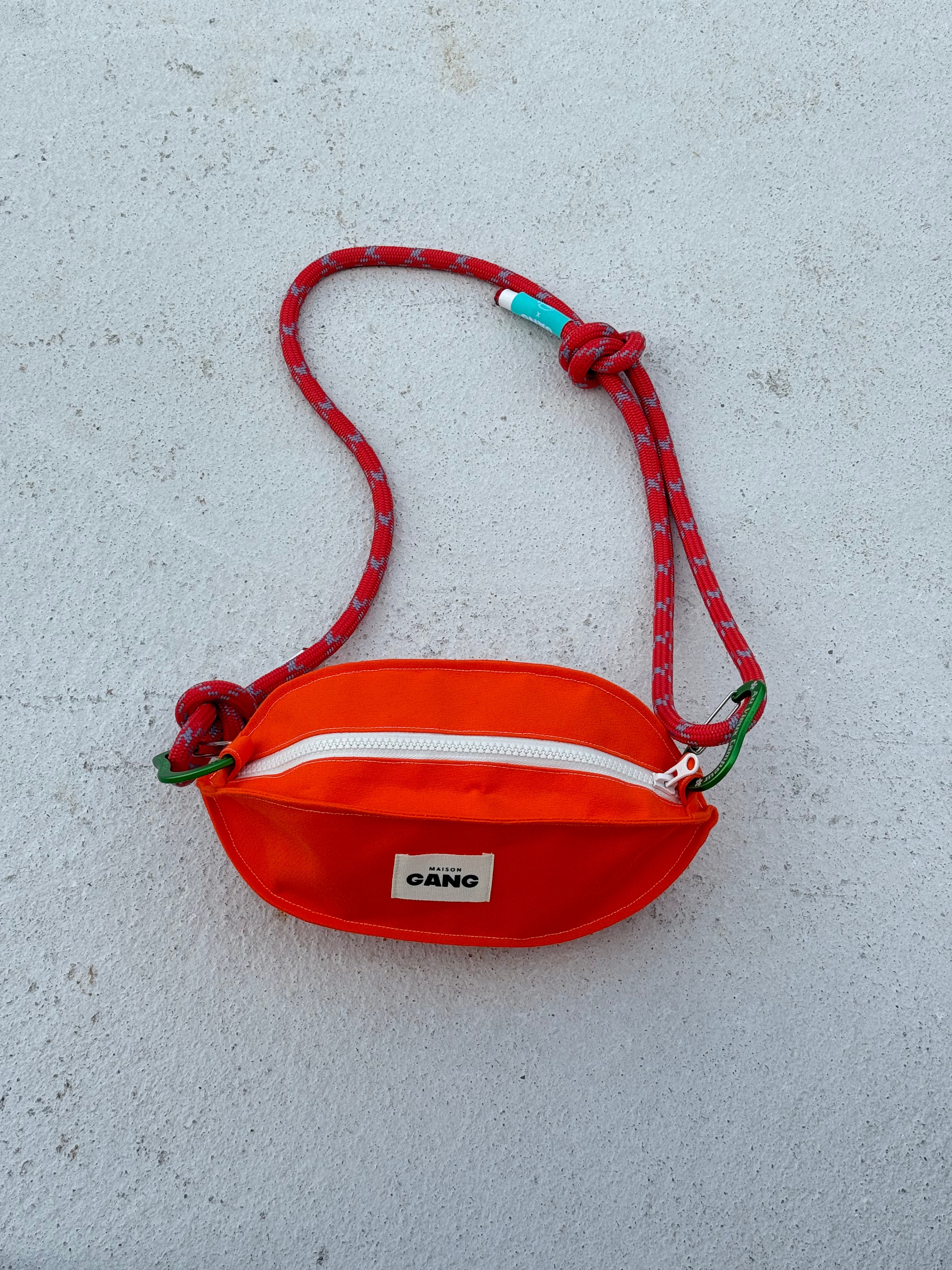 maison-gang-sacs-ballon-bowie-sac-orange-sangle-bleue image 4