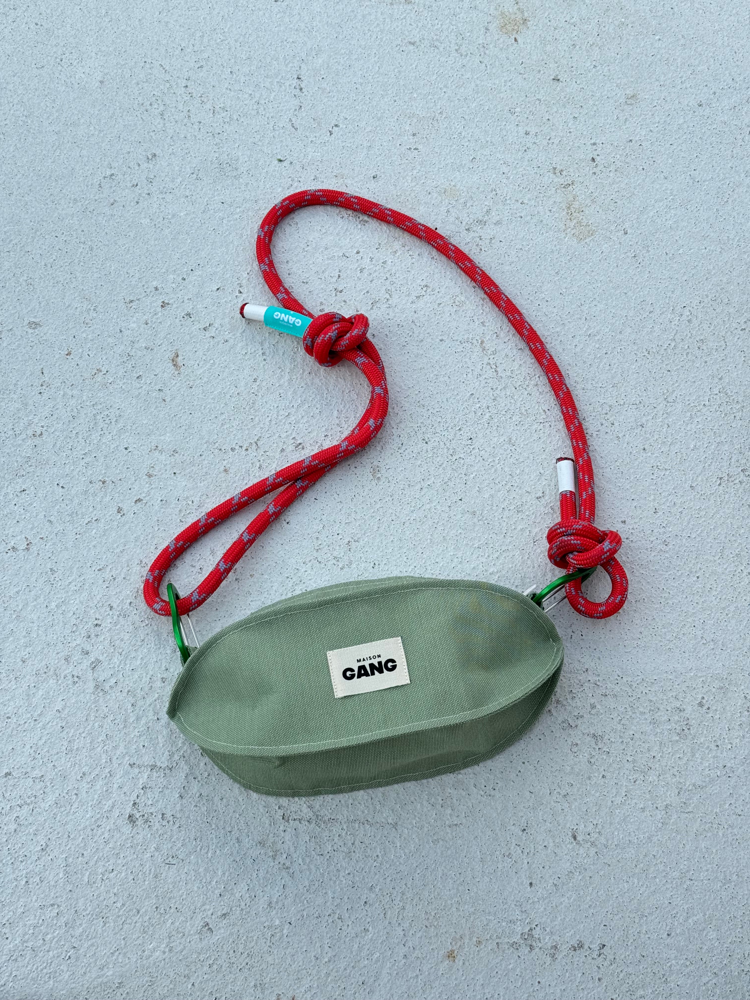 maison-gang-pistache-sac-ballon-upcycl-vert-sangle-bleue image 2