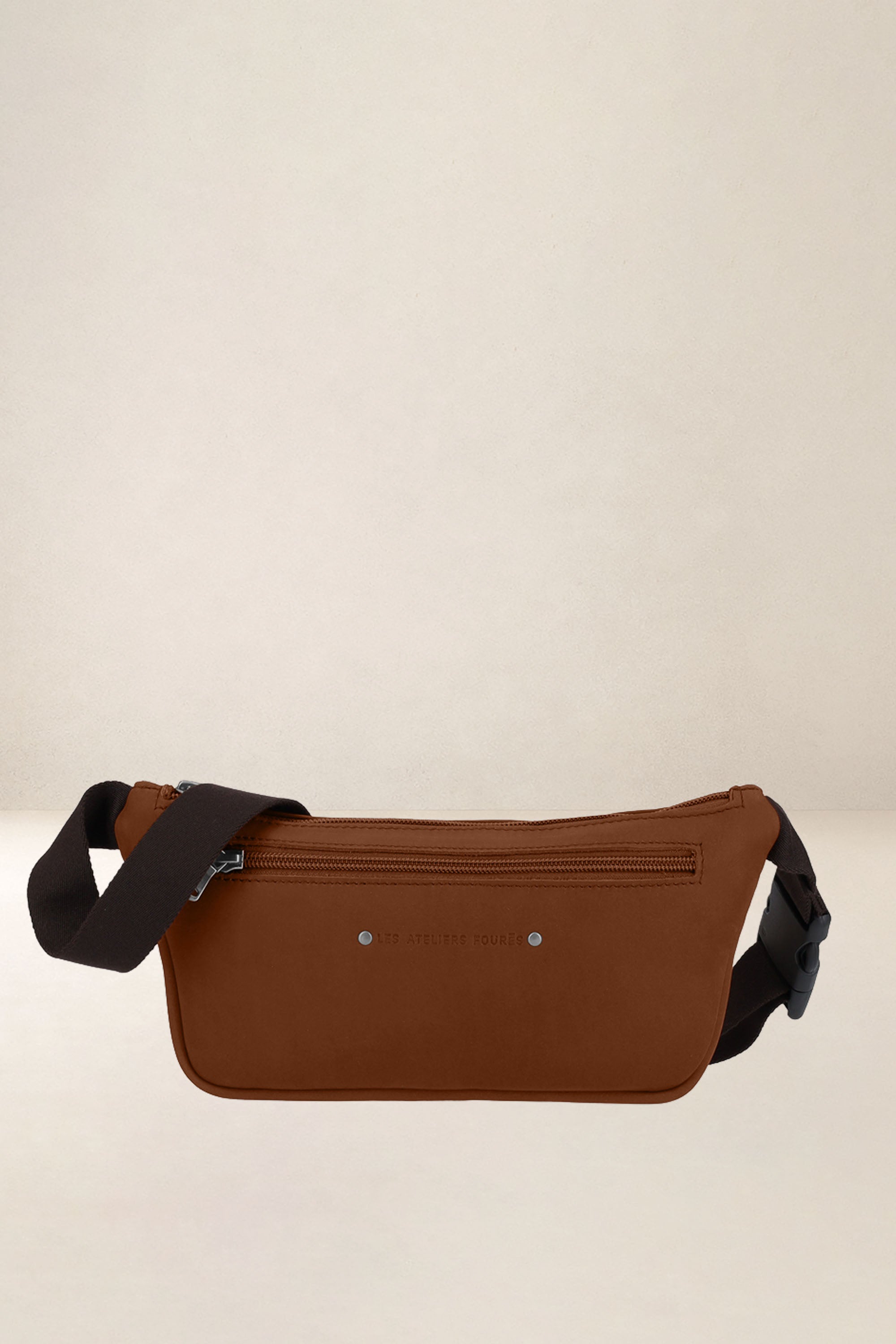 les-ateliers-four-s-our-a-9670-sac-banane-cuir-marine image 5