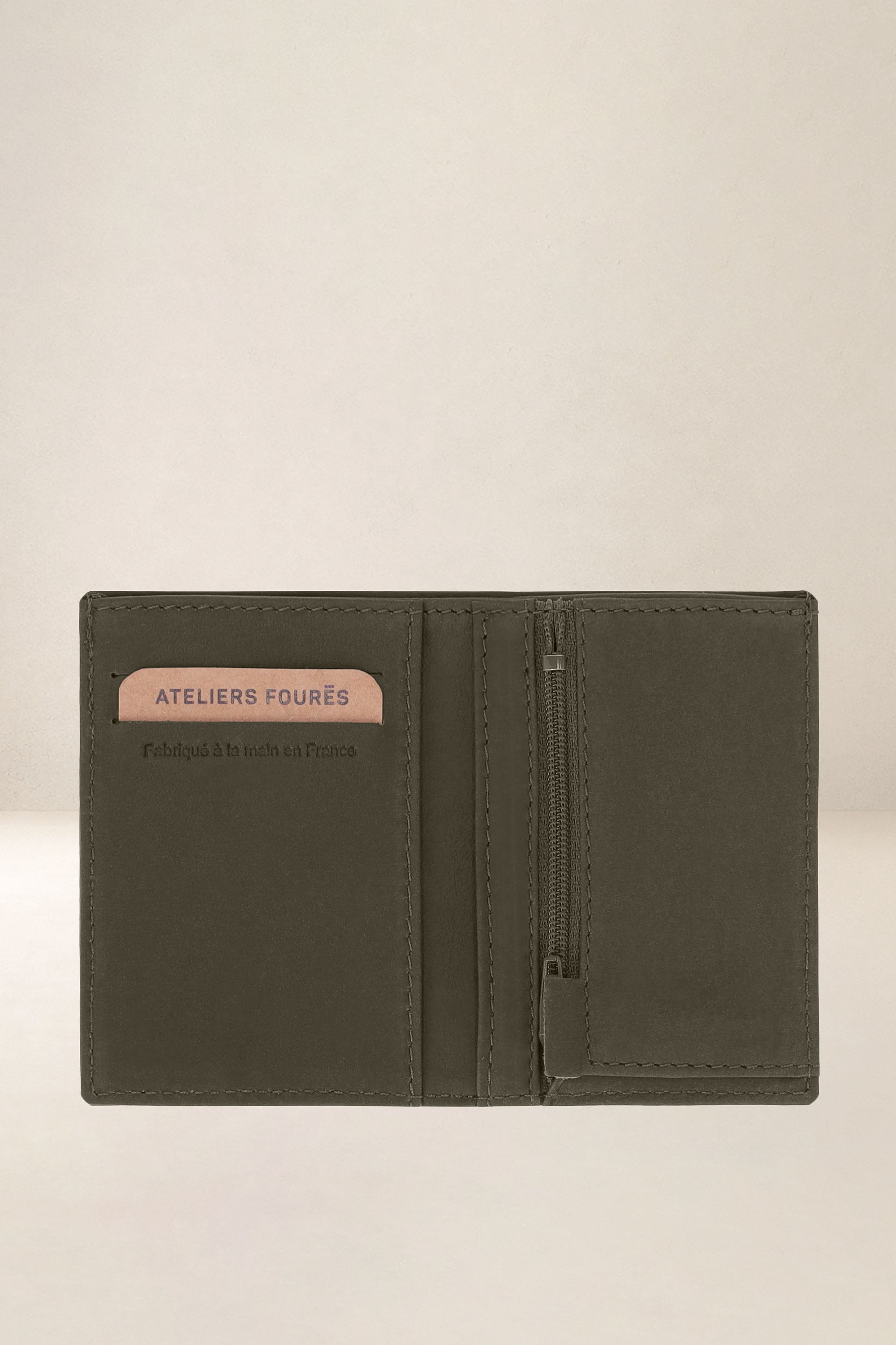 les-ateliers-four-s-p-gase-portefeuille-cuir-fauve-compact image 3