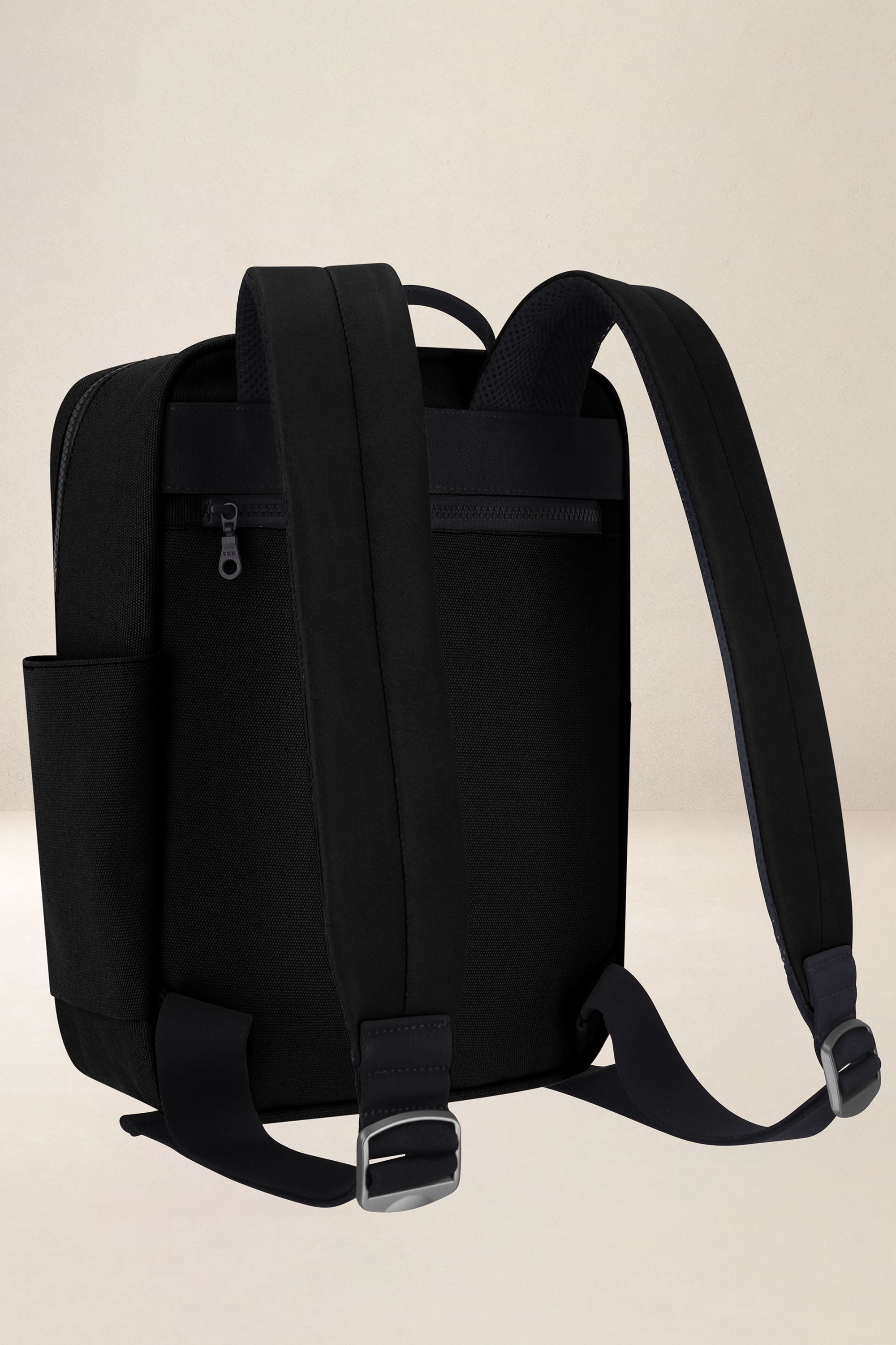 les-ateliers-four-s-aristote-r455-sac-dos-cuir-noir-homme image 6