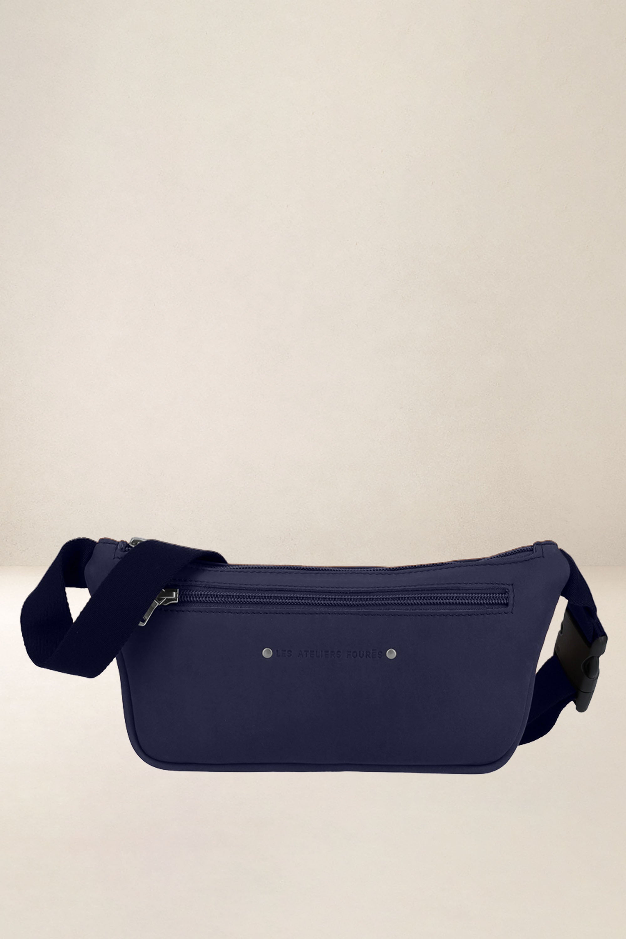les-ateliers-four-s-our-a-9670-sac-banane-cuir-marine image 2