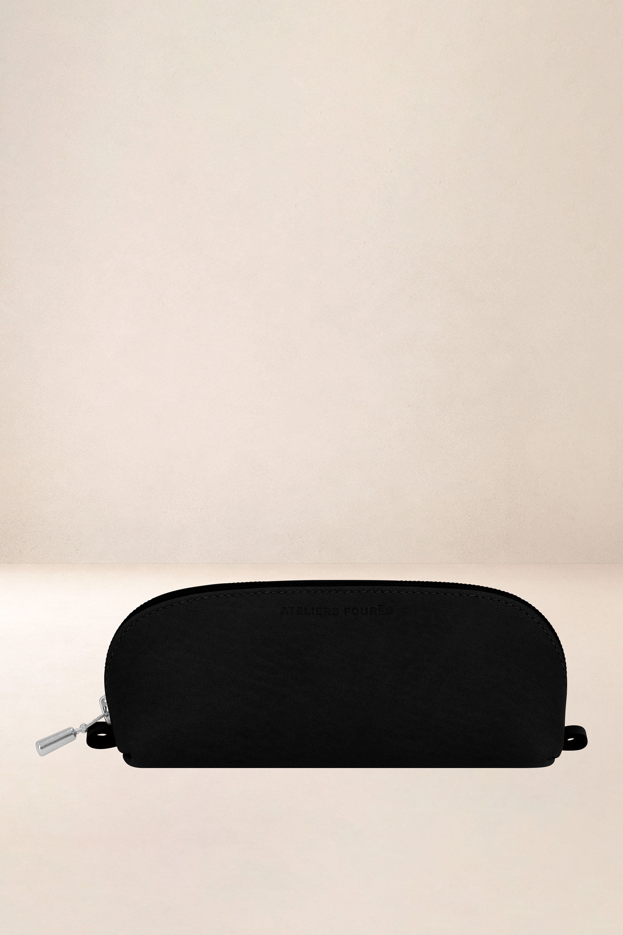 les-ateliers-four-s-ph-b-trousse-cuir-lionne-grand-angle image 6