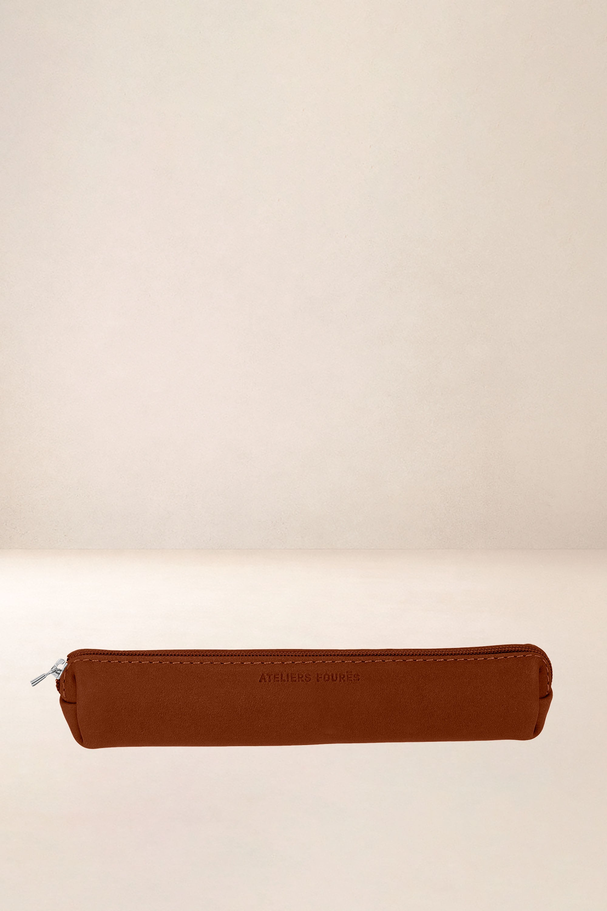 les-ateliers-four-s-dion-trousse-lionne-3-stylos-cuir image 1