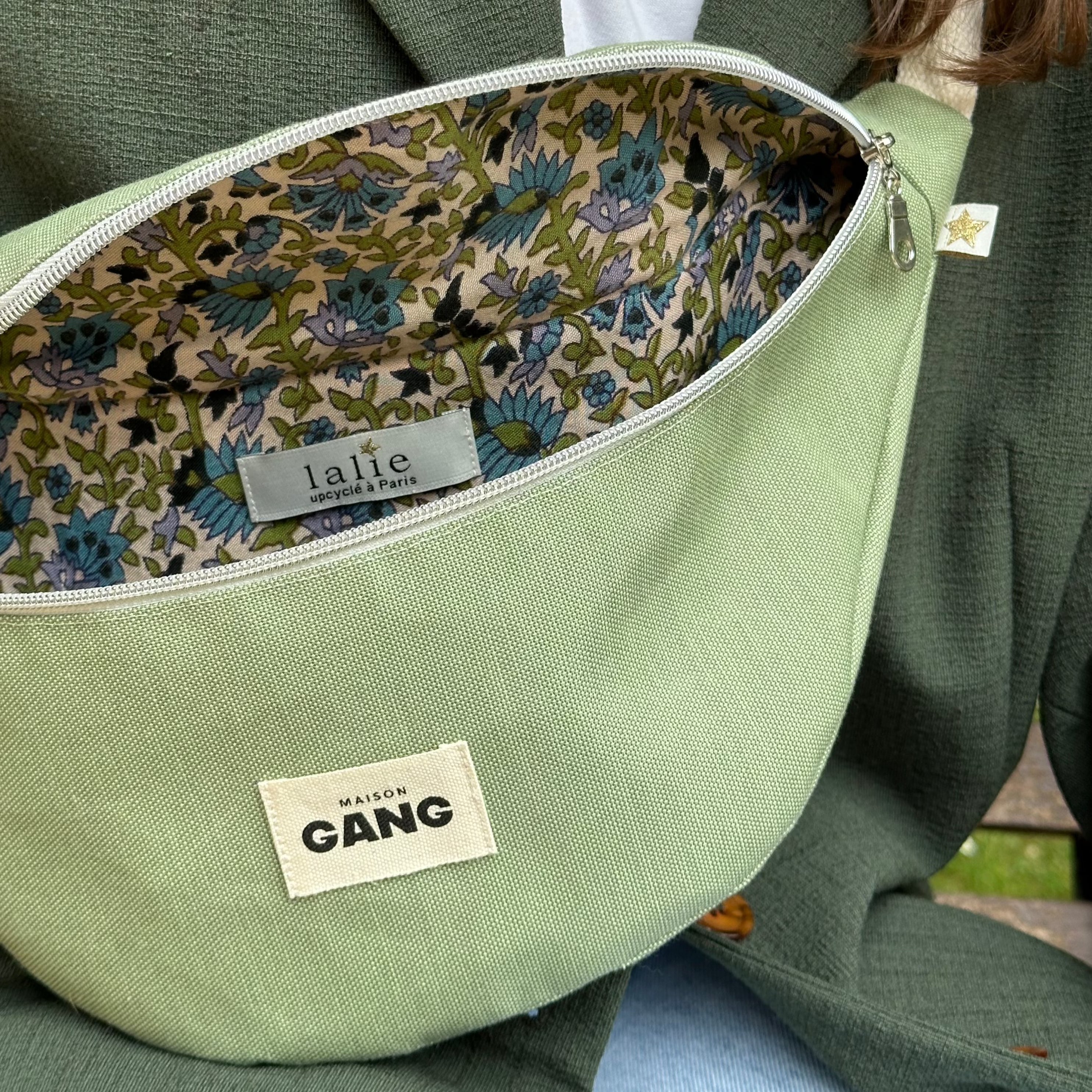 maison-gang-sac-banane-upcycl-vert-zip-dor-imperm-able image 2