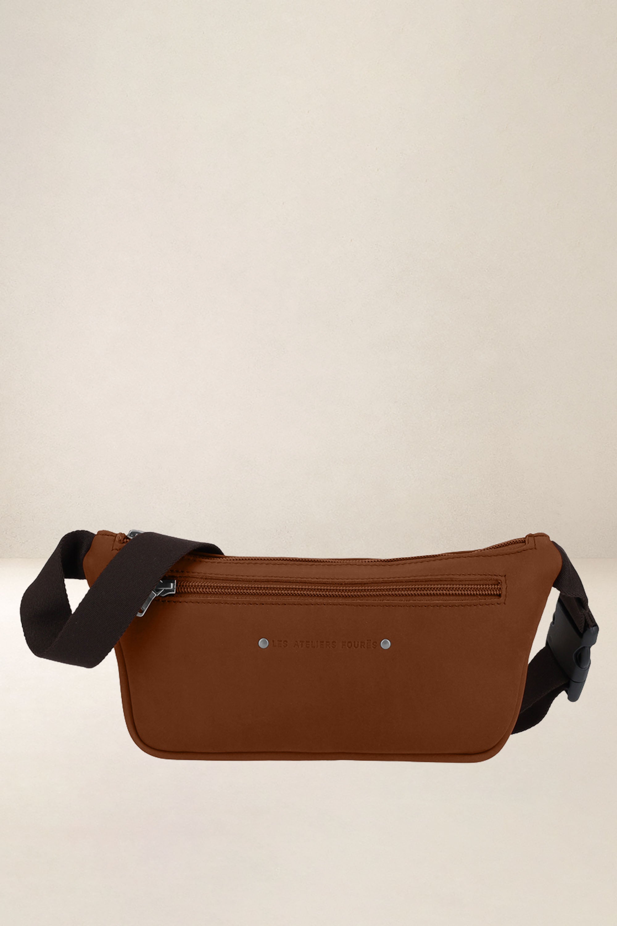 les-ateliers-four-s-our-a-9670-sac-banane-cuir-marine image 6