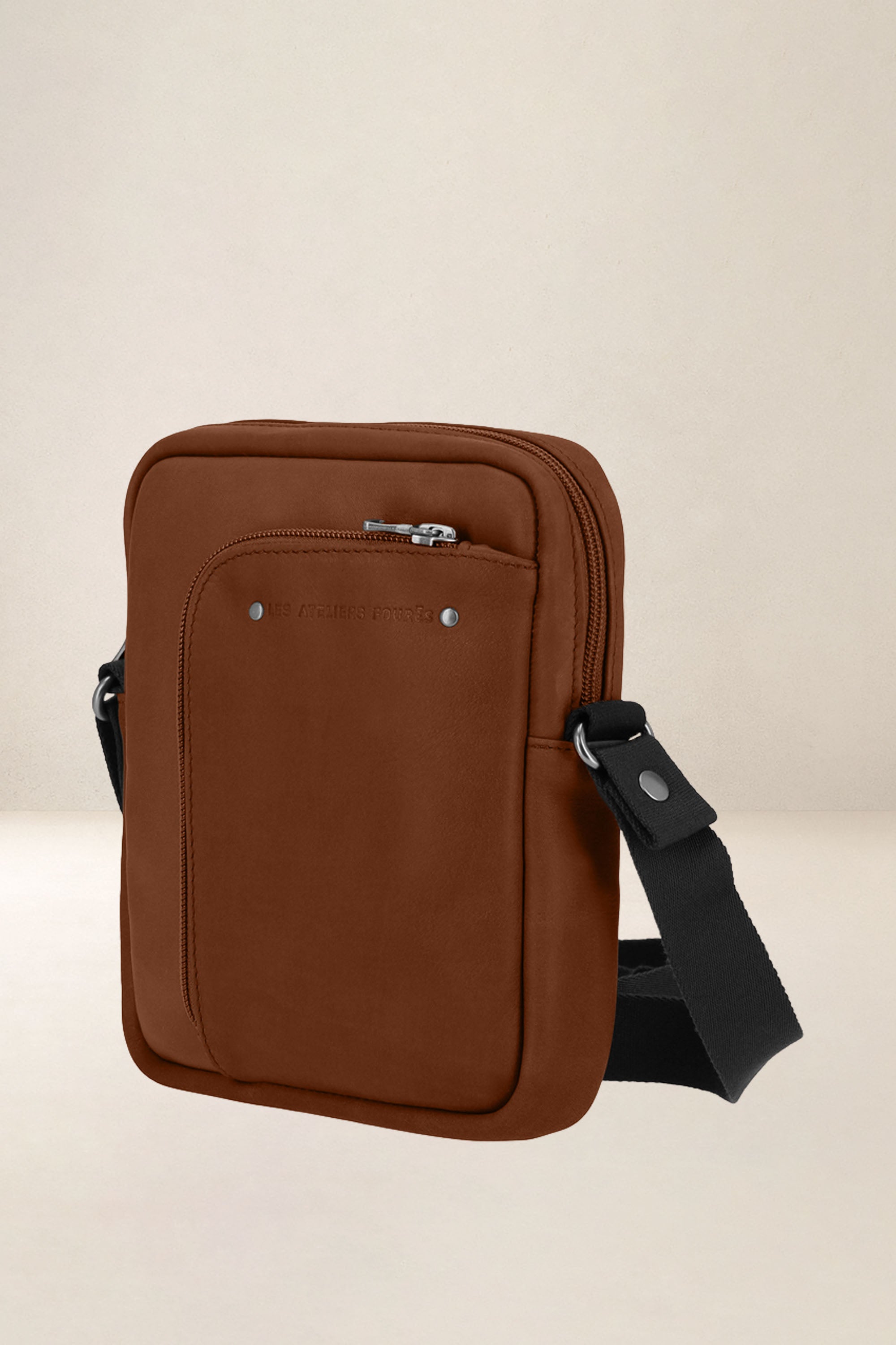 les-ateliers-four-s-n-r-e-pochette-sacoche-cognac image 7