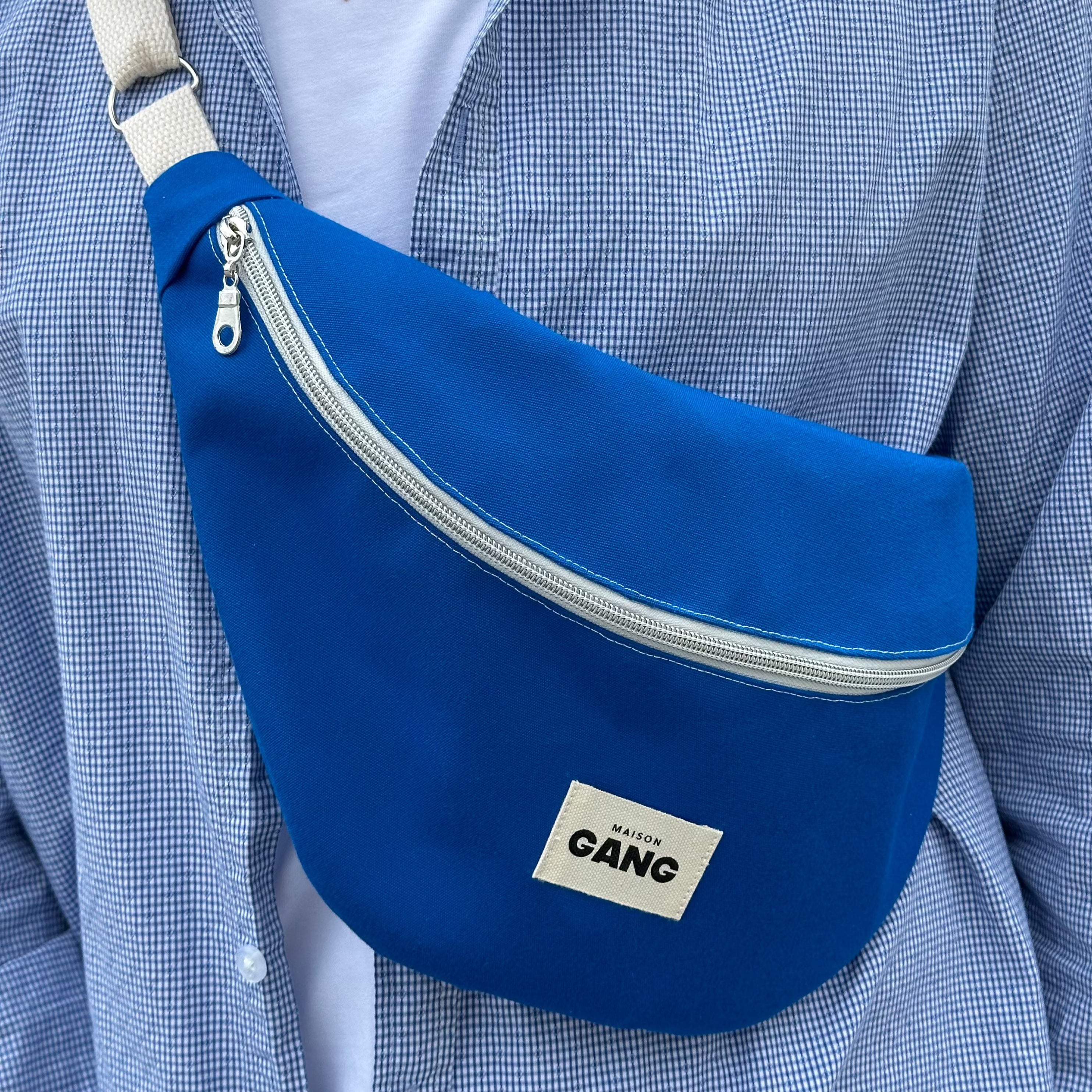 maison-gang-sac-banane-bleu-zip-dor-imperm-able image 1