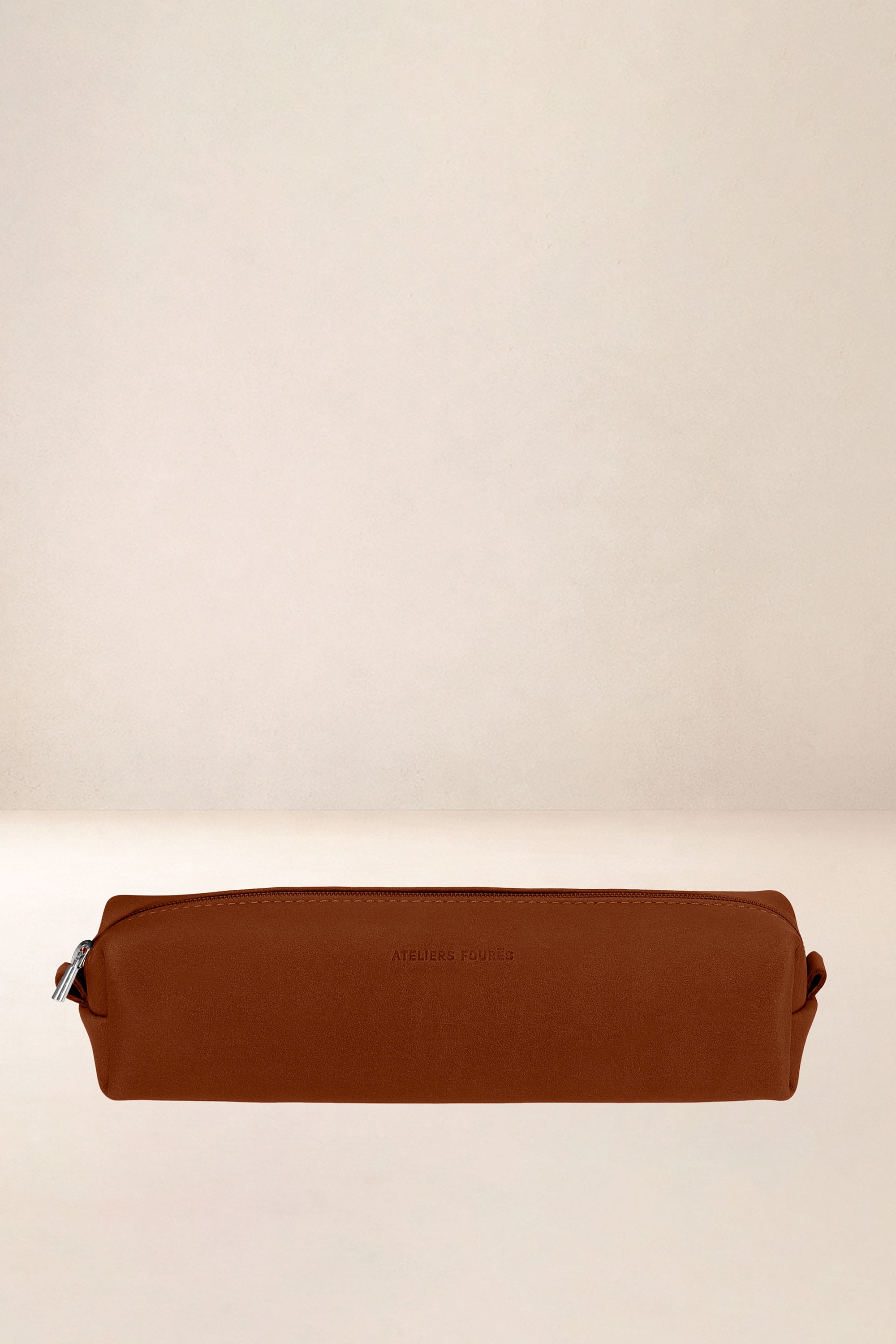 les-ateliers-four-s-dion-trousse-cuir-orange-confite image 1