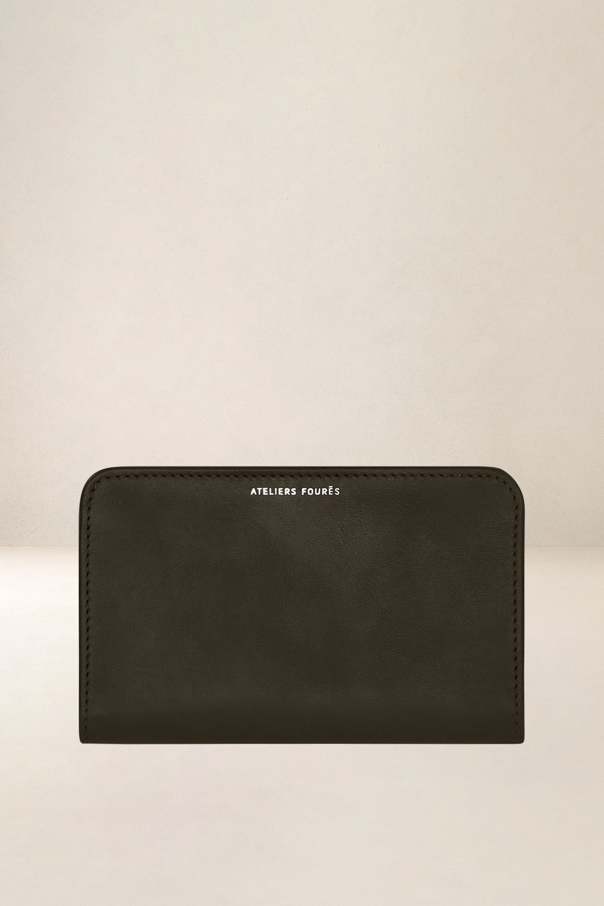 les-ateliers-four-s-pers-phone-portefeuille-cuir-fauve-medium image 3