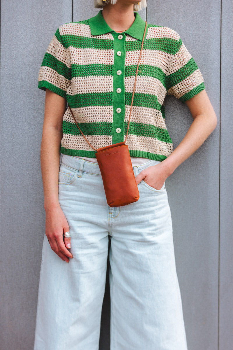 les-ateliers-four-s-circ-porte-t-l-phone-cuir-orange-confite image 8