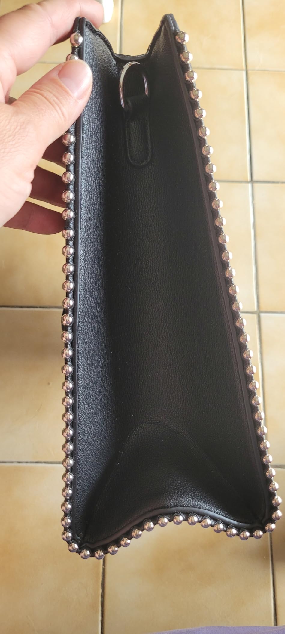Grand et pratique