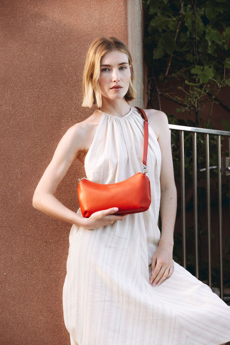 les-ateliers-four-s-h-cate-sac-demi-lune-cuir-fauve image 3