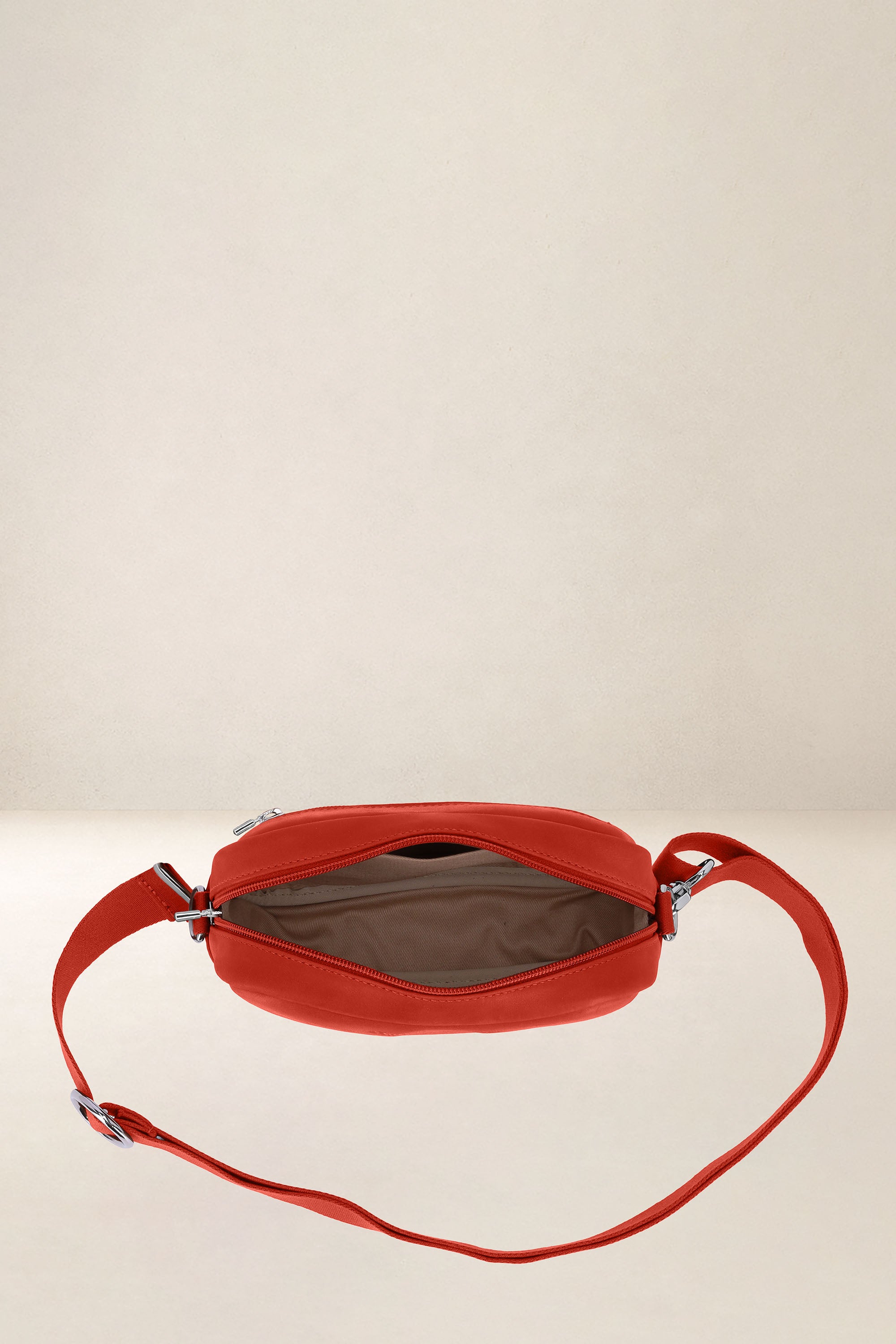 les-ateliers-four-s-aura-sac-bandouli-re-noir-crois image 8