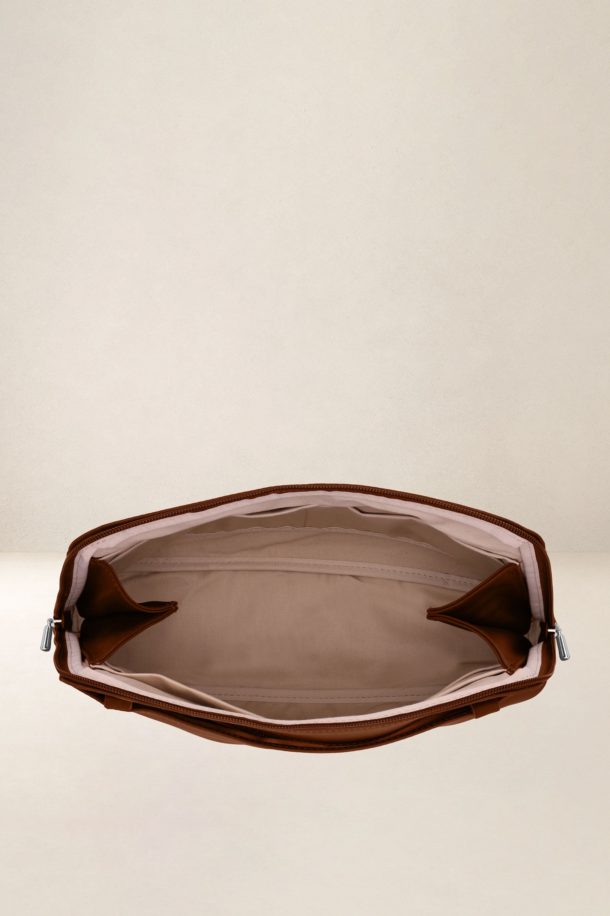 les-ateliers-four-s-europe-sac-main-cuir-lionne image 6
