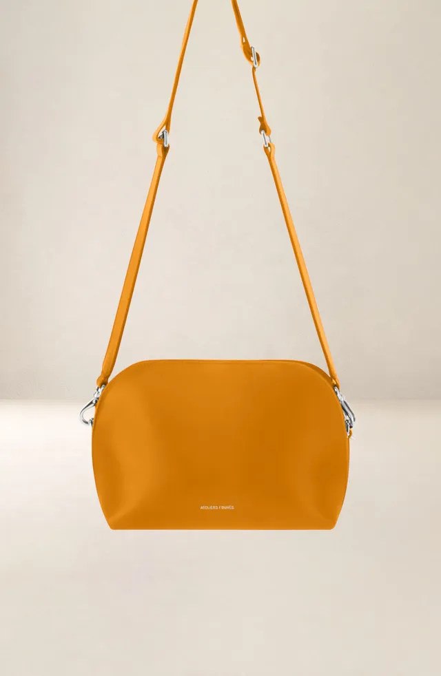 les-ateliers-four-s-odyss-e-sac-bandouli-re-fauve-cuir image 1