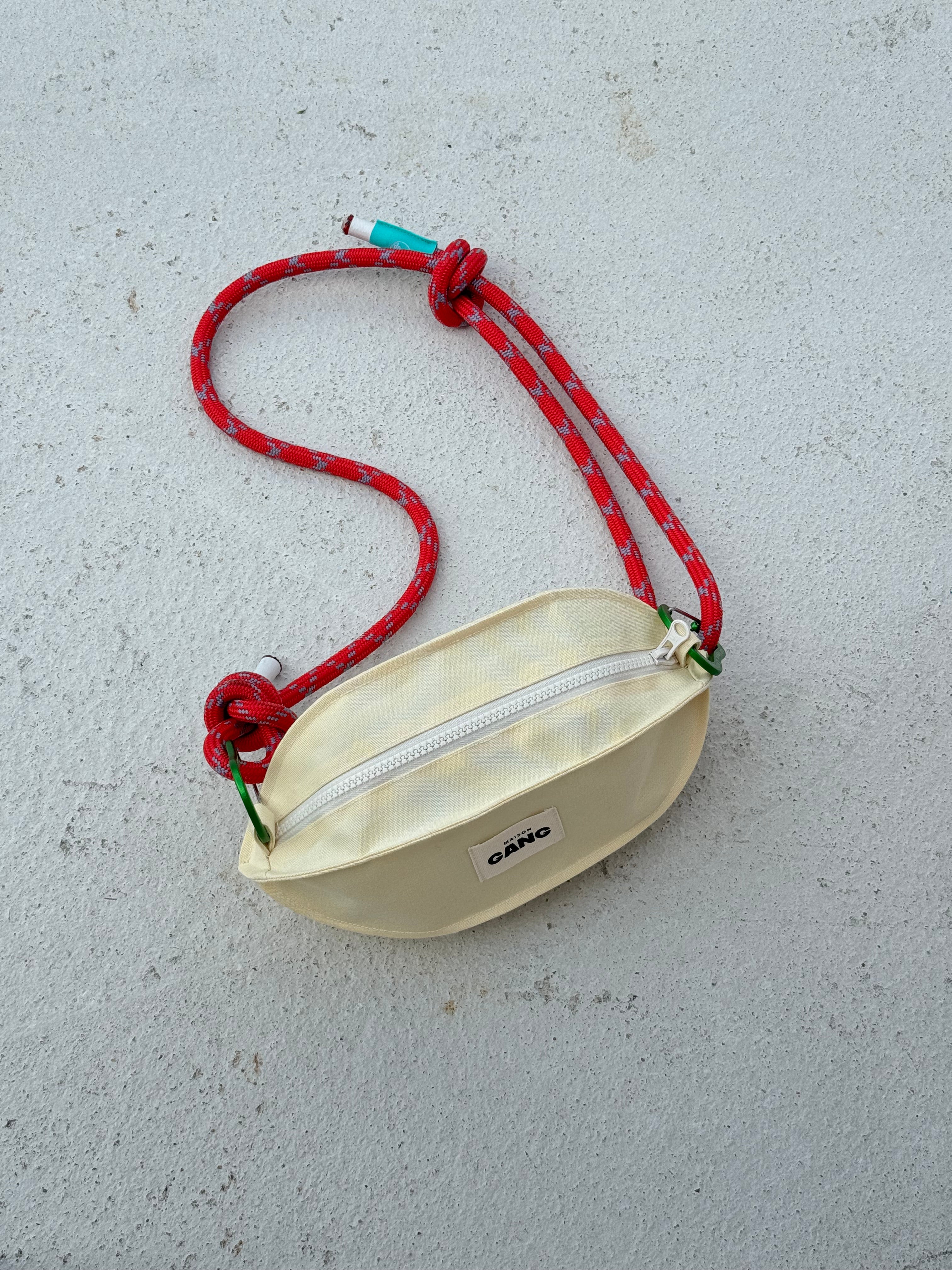 maison-gang-sacs-ballon-beurre-sac-jaune-29x15-sangle image 4
